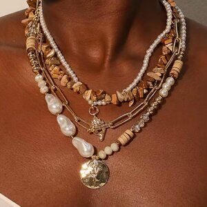 NWOT Multi Layered 1PC Necklace